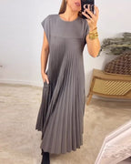 Ciara – Pleated Flatter Dress
