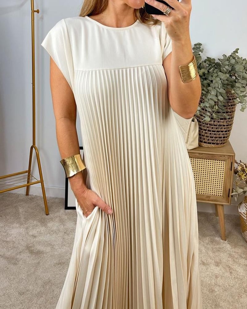 Ciara – Pleated Flatter Dress
