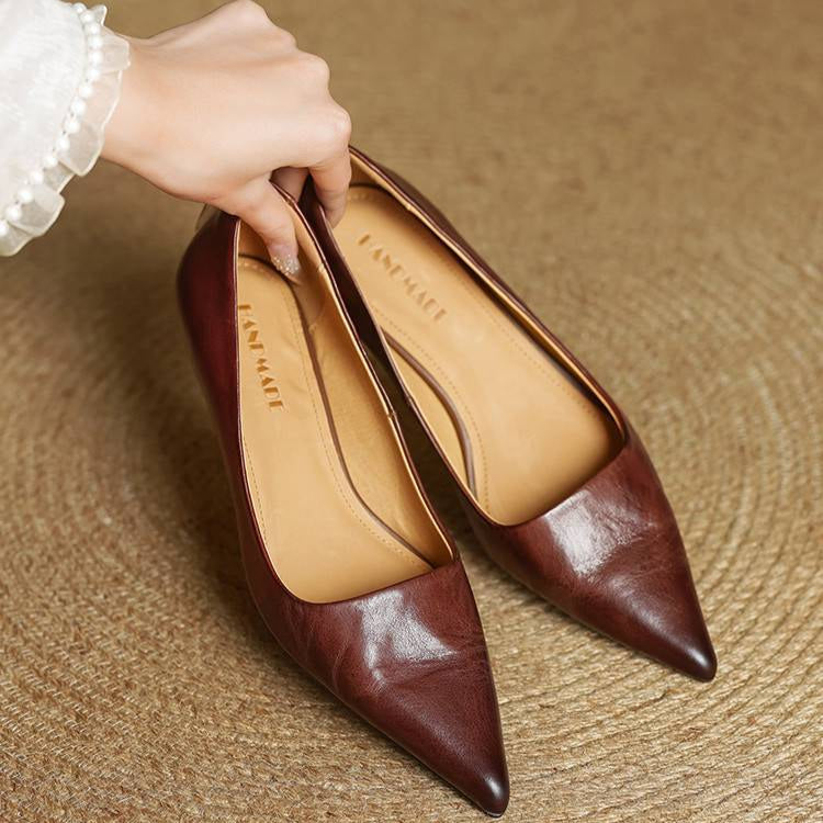 Amelia – Timeless Heel Pumps