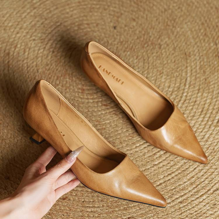 Amelia – Timeless Heel Pumps