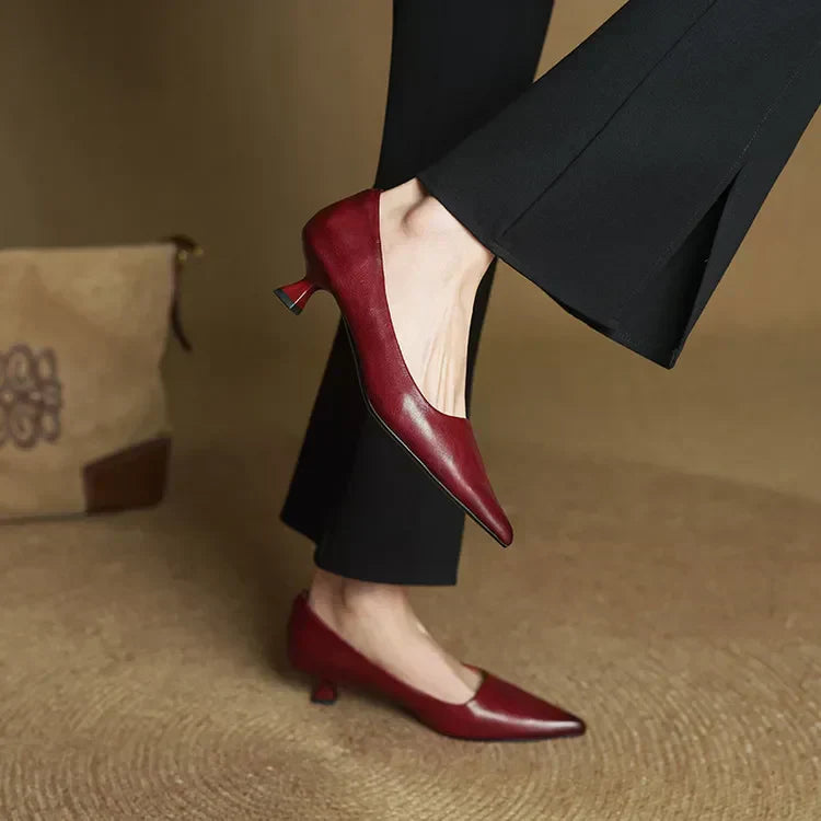 Amelia – Timeless Heel Pumps